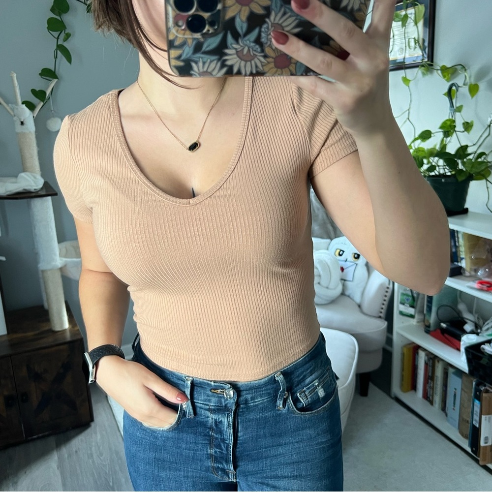 Ribbed Crop Top - Picture 3 of 6